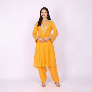 Moda étnica moderna para mujer, conjunto de 2 piezas en color amarillo con cuentas y lentejuelas, colección de tendencias. - Product Image 1