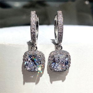 Orecchini Pendenti con Pietre Scintillanti a Forma Quadrata per Donne, Eleganti Gioielli da Ufficio - Product Image 1