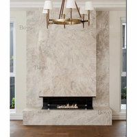 Meuble TV bas étroit avec design en marbre cannelé, console de luxe moderne beige Taj Mahal
