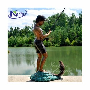 Personalizado al aire libre hogar jardín decoración tamaño real fundición latón bronce <span class=keywords><strong>escultura</strong></span> <span class=keywords><strong>pescador</strong></span> niño pesca estatua <span class=keywords><strong>escultura</strong></span> para la venta - Product Image 2