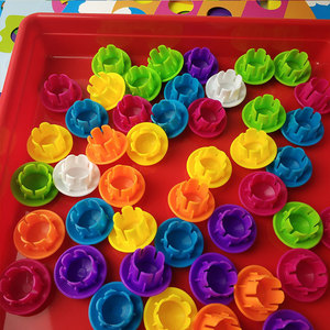 Juguete de reconocimiento de colores con rompecabezas para niños de 2 a 4 años, juego educativo de aprendizaje de plástico con 50 botones y 10 tarjetas - Product Image 4