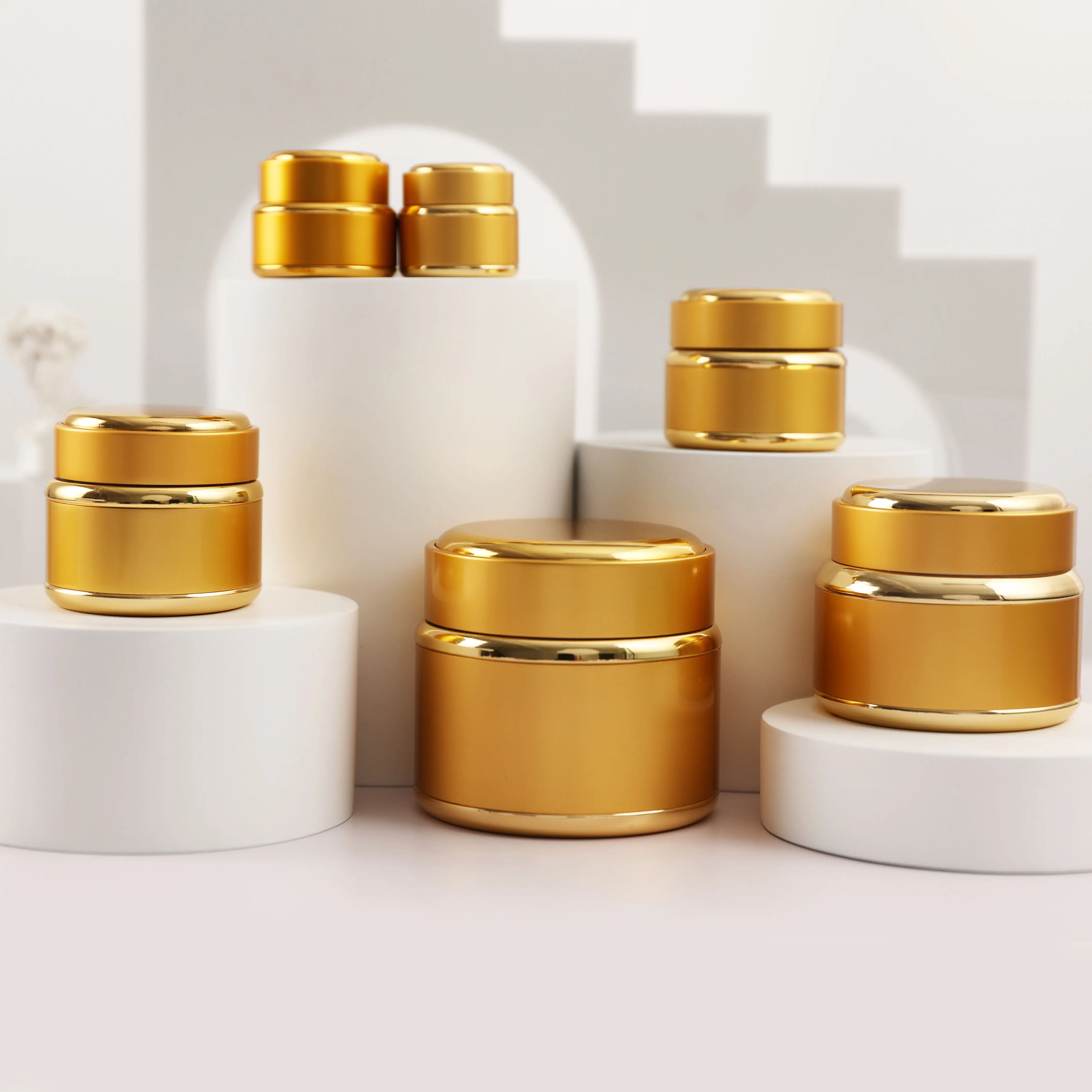 30G 50G Luxe Gouden Ronde Aluminium Glazen Pot Make-Up Potten Groothandel Containers Voor Cosmetische Producten