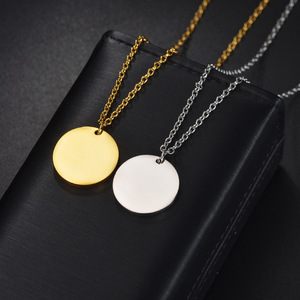 Collar de Mujer con Colgante Simple de Acero Inoxidable con Letra O, Estilo Europeo y Americano 2026, con Logotipo Grabado con Láser - Product Image 2