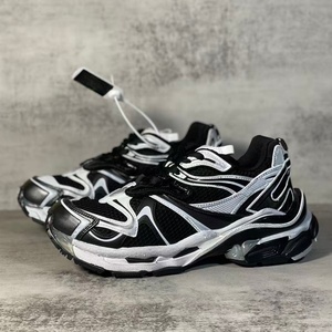 Chaussures de sport rétro à semelle épaisse 2025 - Tendance mode décontractée de luxe léger, respirantes et antidérapantes - Product Image 3