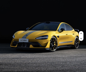 سيارة شياومي SU7 ألترا 2025، مزودة بنظام إنجليزي رسمي وهيارة رياضية كهربائية بالكامل. - Product Image 1