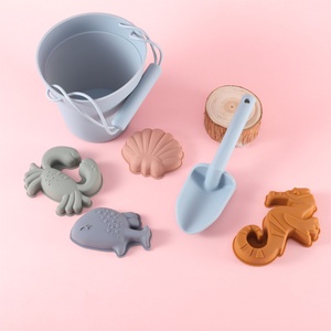 Unisex yumuşak silikon kum kalıp oyuncak seti güvenli katlanabilir plaj oyuncakları çocuklar ve bebekler için deniz yaratıkları içeren - Product Image 1