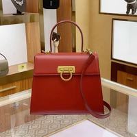 Tas Tangan Kulit Putih Mewah Elegan dengan Tutup Lipat, Pegangan Atas, dan Tali Selempang Lepas Pasang untuk Pernikahan, Aktivitas Sehari-hari, dan Perjalanan.