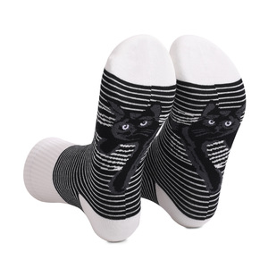 <span class=keywords><strong>Calcetines</strong></span> <span class=keywords><strong>Divertidos</strong></span> a Rayas Blancas y Negras con Lindos Gatos, <span class=keywords><strong>Calcetines</strong></span> de Algodón Casuales y Novedosos para Hombre y Mujer, Venta al Por Mayor - Product Image 4