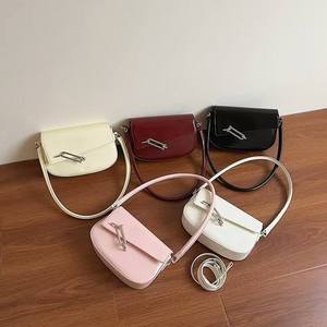 Nouveau Sac à Main Femme en Cuir PU Couleur Unie Tendance 2026, Sac Selle Femme à Fermeture Éclair - Product Image 1