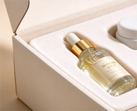 Boîte cadeau cosmétique personnalisée avec insert en mousse, emballage de luxe pour produits de beauté avec estampage à chaud, boîte d'expédition