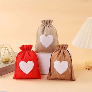 Bolsa de Lino y Yute con Cordón y Logotipo Personalizado al por Mayor, con Forma de Corazón, para Regalos de Boda, Dulces y Joyería - Product Image 4