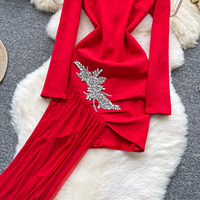 Robe décontractée élégante pour femme, rouge, asymétrique, à manches longues, avec décoration en strass et empiècements en maille, pour les fêtes et le quotidien