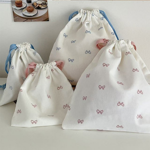 Bolsa con Cordón y Cinturón, de Tela de Algodón Estampada, a Prueba de Polvo - Product Image 1