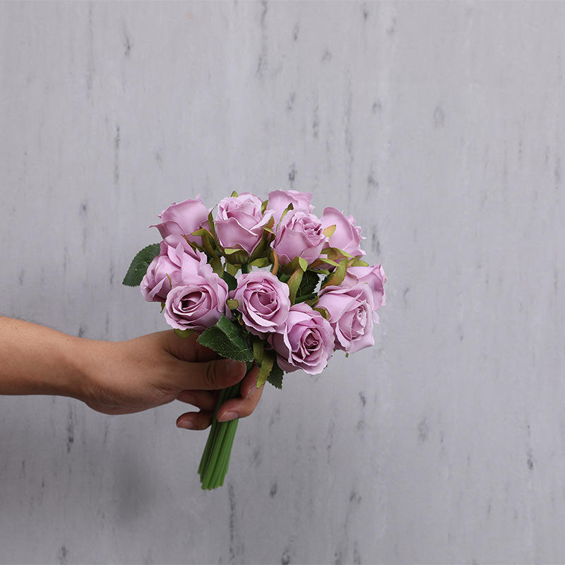 สีม่วงเต็ม