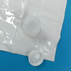 दूध पेय भंडारण के लिए स्पट नल के साथ 5 लीटर अपारदर्शी सफेद प्लास्टिक पाउच