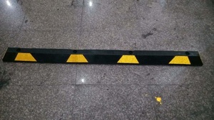 <span class=keywords><strong>Butée</strong></span> de stationnement en caoutchouc de haute qualité pour allée, réfléchissante, en plastique, pour <span class=keywords><strong>garage</strong></span>, <span class=keywords><strong>butée</strong></span> de <span class=keywords><strong>roue</strong></span> en caoutchouc - Product Image 4