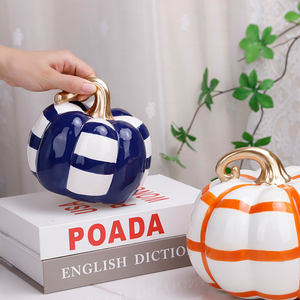Redeco Offre Spéciale Décor Personnalisé <span class=keywords><strong>Citrouille</strong></span> Peint À La Main Blanc <span class=keywords><strong>Citrouille</strong></span> Ornements Céramique Halloween <span class=keywords><strong>Citrouille</strong></span> Cadeaux Décoration De Bureau - Product Image 6