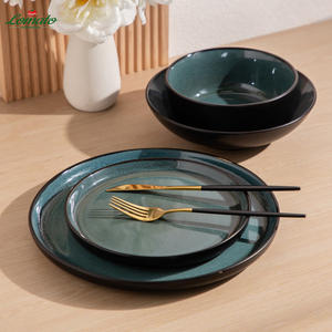 Stock ! LOMATO Ensemble de vaisselle en porcelaine blanche moderne et écologique 4 pièces, assiettes durables et polies pour événements gastronomiques, mariages - Product Image 3