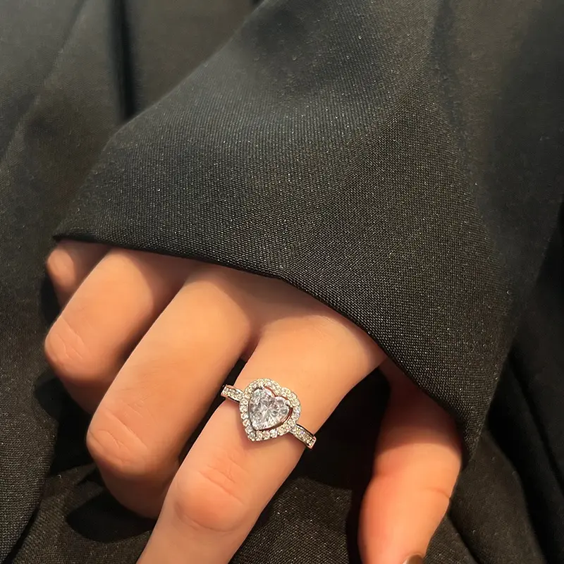 Europäischer und amerikanischer Liebesherz-Diamantring Weiblicher herzförmiger Ring Schmuck-Verlobung sring