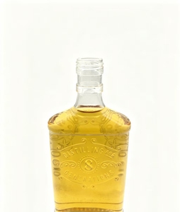 Bouteille en verre pour spiritueux blanc de 700 ml, personnalisée de luxe, vente chaude en usine, avec marquage à chaud, haute qualité - Product Image 3