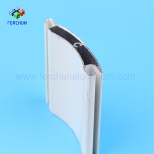 Profilés d'extrusion en <span class=keywords><strong>aluminium</strong></span> gris argenté pour la fabrication de fenêtres et portes coulissantes colombiennes/costaréennes - Product Image 1