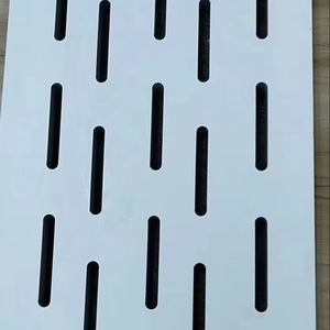 Muros Cortina Compuestos de Aluminio Metálico Insonorizados de Estilo Industrial Moderno con Perforación para Exteriores de Salas de Equipos de Fábrica, Reducción de Ruido - Product Image 1