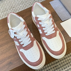 Chaussures décontractées en cuir véritable durables à bout rond de marque H, tendance automne-hiver, semelle épaisse, baskets élastiques, tendance mode douce - Product Image 1