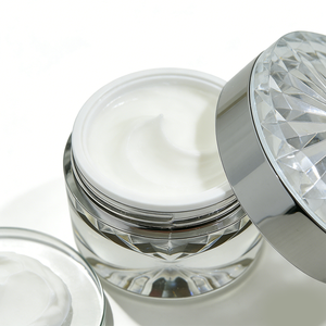 Crema en Envase de Cristal Personalizado - Fórmula y Empaque Totalmente Personalizables - Crema de Lujo con Brillo - Product Image 5