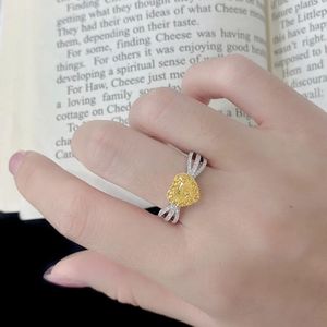 Xinfly Vente en gros de bijoux en or véritable 18 carats, anneaux en forme de cœur avec diamant jaune de 0,70 ct, bijoux personnalisés en or fin Au750 - Product Image 2