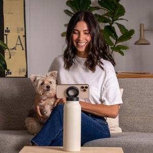 Porte-téléphone magnétique 24 oz, thermos en acier inoxydable 304, bouilloire à eau froide, bouteilles d'eau isolées sous vide, porte-téléphone - Product Image 6