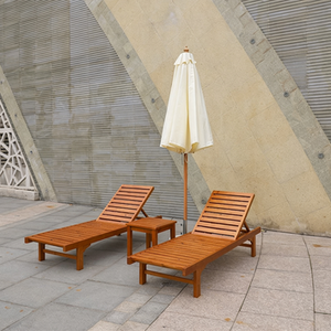 Chaises longues d'extérieur en bois massif - Design moderne, résistantes à l'eau et aux UV pour villas, cours, hôtels et jardins - Product Image 2