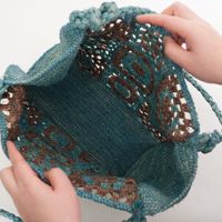 Nouveaux sacs en raphia colorés au crochet pour femmes 2026