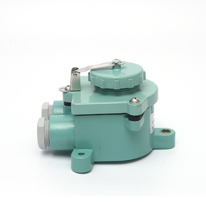 Enchufe de Corriente de Dos Clavijas para Yates Modelo 792856 con 5 Tomas de CA y 4 Puertos USB Estándar IP44 Disponible en Stock - Product Image 5