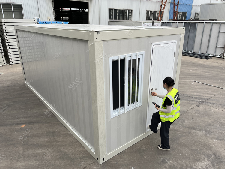 Z Type Flat Pack Folding Container House Prefabricated