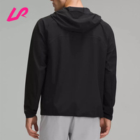 Vestes résistantes à l'eau coupe-vent pour hommes coupe-vent pour la course à pied Vestes résistantes à la ventilation en maille à l'arrière Vestes avec fermeture éclair pour les mains