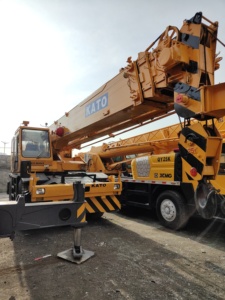 Original gebrauchter Gelände kran <span class=keywords><strong>kato</strong></span> <span class=keywords><strong>SR250</strong></span> SR500 Gelände kran auf Lager - Product Image 3