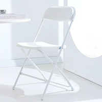 Chaise pliante en plastique blanc avec structure métallique - Empilable, design moderne et portable pour l'école et l'hôtellerie, chaise de jardin pour repas en extérieur