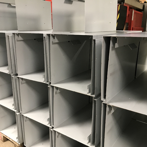 Service CNC Vietnam : Tôles en acier inoxydable avec découpes circulaires et trous de ventilation pour usage industriel - Product Image 3