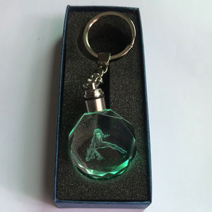 Nuevo diseño Vengers serie Marvel 3D láser Scarlett Johansson Viuda Negra forma octángulo cristal transparente llavero luz LED - Product Image 6