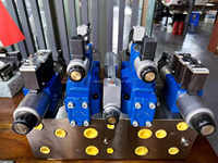 Injectionmoldingcompanies Bloc collecteur hydraulique Moule en plastique d'injection Bloc collecteur hydraulique