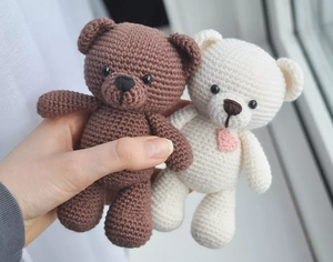 Jouet en peluche personnalisé au Crochet, jouet ours de bébé fait à la main - Product Image 2