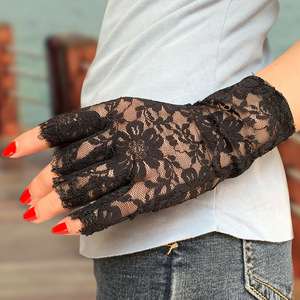 MIO nouveau été Protection solaire dentelle gants femmes mariage dîner fête gants court sans doigts noir dentelle fleur mitaines - Product Image 4