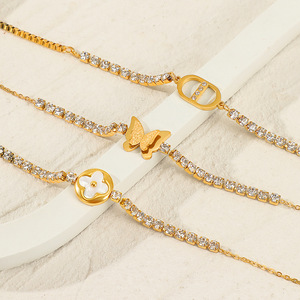 Bracciale da <span class=keywords><strong>Donna</strong></span> IVANDA di Lusso, Design Esclusivo in Acciaio Inossidabile Placcato Oro con Strass e Diamanti a Forma di Farfalla - Product Image 3