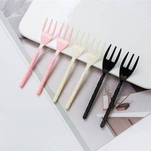 Fourchette à fruits jetable de qualité alimentaire, épaissie, à trois branches, pour gâteaux et desserts, en plastique, pour hôtels, vaisselle de fête d'anniversaire - Product Image 1