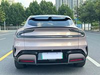Xiaomi YU7 Pro 4-wheel-drive Pure-electric Luxury SUV Baru dengan Sistem Lidar AD, Layar Sentuh Besar, Remote OTA, Eksterior Warna Dawn Pink.