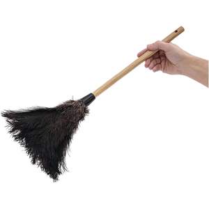 Plumeau professionnel en plumes d'autruche Boardwalk BWK20BK avec manche de 10 pouces - Product Image 3