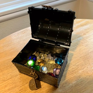 Wholesale Vintage <strong>Decorative</strong> <strong>Small</strong> Plastic Pirate Kids Skull Cardboard Treasure Chest <strong>Box</strong> Rectangle for <strong>Jewelry</strong> Collectable - Product Image 4