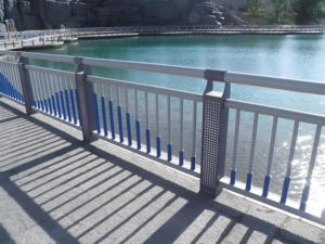 In lega di alluminio metallo <span class=keywords><strong>Guardrail</strong></span> paesaggio ringhiera parco ponte stradale Dock plancia fiume terrapieno isolamento recinzione in acciaio ferro - Product Image 5