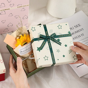 Boîte cadeau en papier style Tiandi avec couvercle, motif amour exquis - Product Image 4