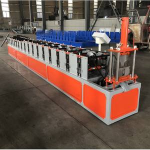 Rail de guidage latéral de <span class=keywords><strong>porte</strong></span> de volet roulant de nouveau style, machine de formation de rouleau/machine de formation de rouleau de profil en U pour panneaux de volet roulant - Product Image 5